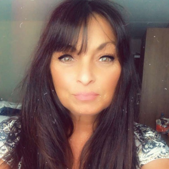 Meet your Posher, Lisa - Picture 1 of 2